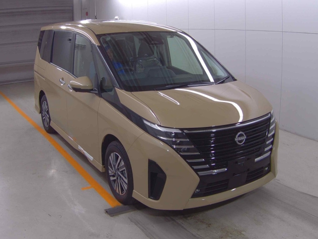 NISSAN SERENA