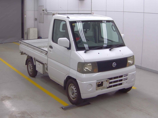 NISSAN CLIPPER TRUCK