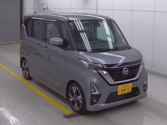 NISSAN ROOX