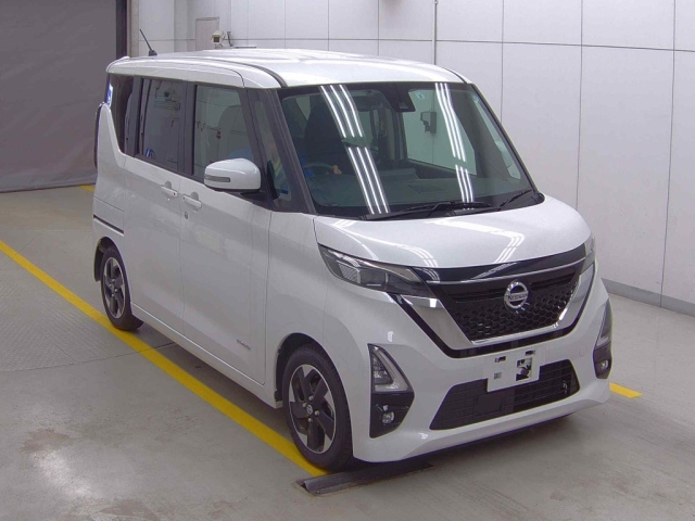 NISSAN ROOX
