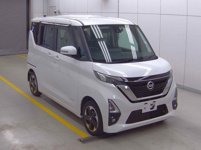 NISSAN ROOX