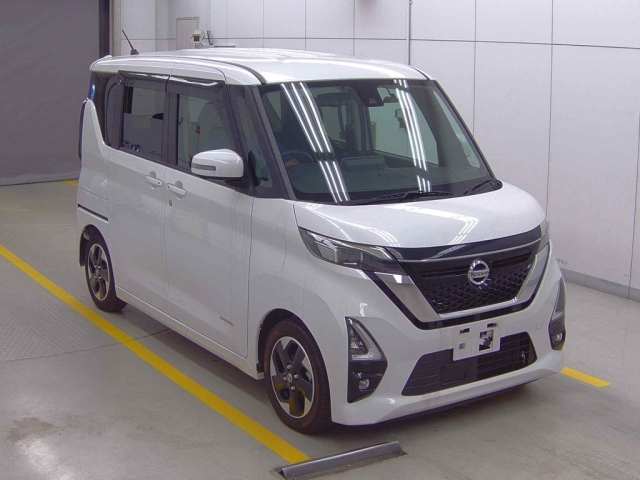 NISSAN ROOX