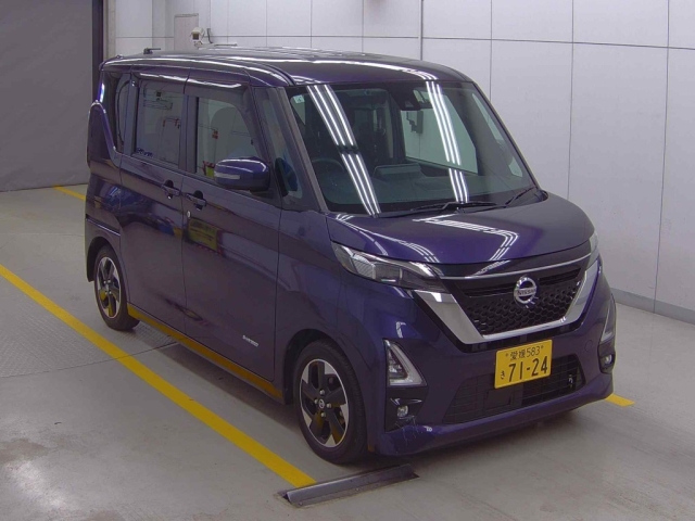 NISSAN ROOX