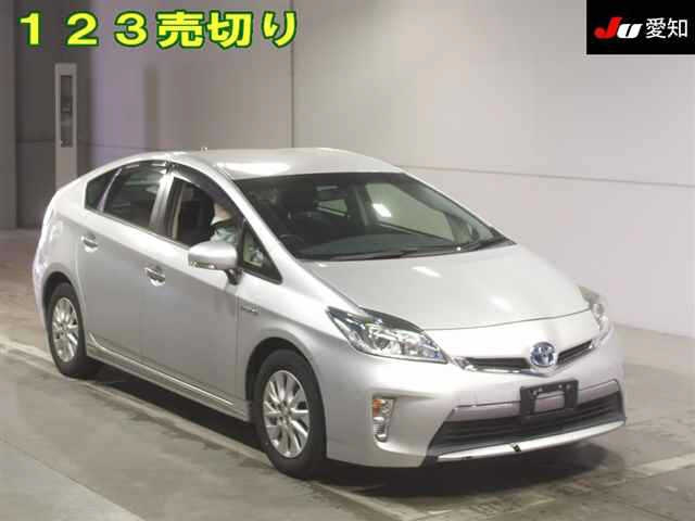TOYOTA PRIUS PHV