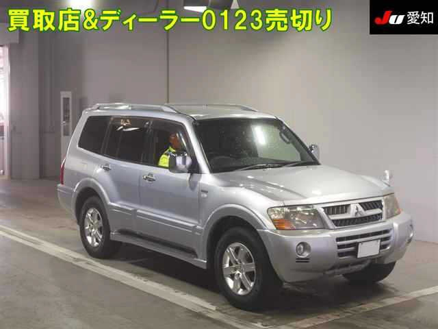 MITSUBISHI PAJERO