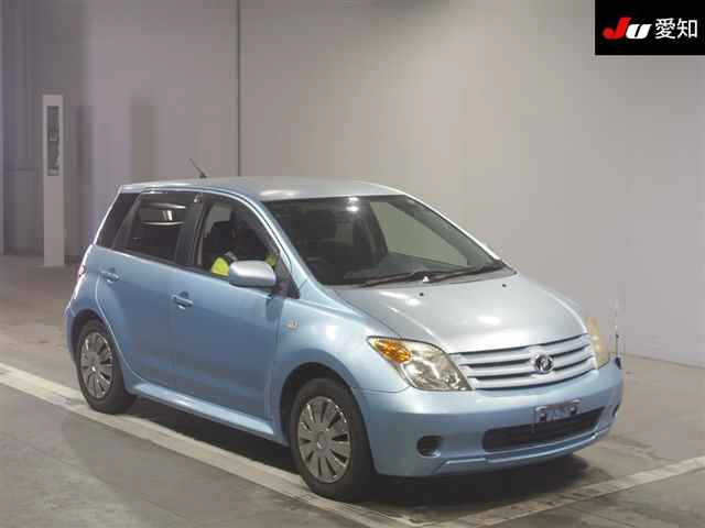TOYOTA IST