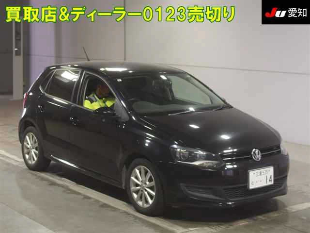 VOLKSWAGEN POLO