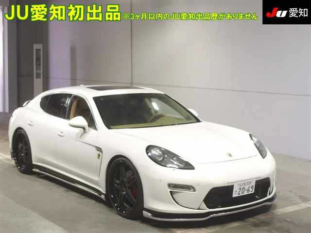 PORSCHE PANAMERA