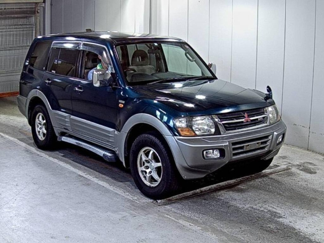 MITSUBISHI PAJERO