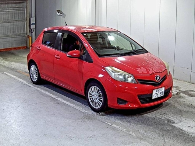 TOYOTA VITZ