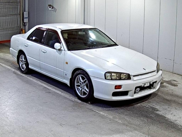 NISSAN SKYLINE