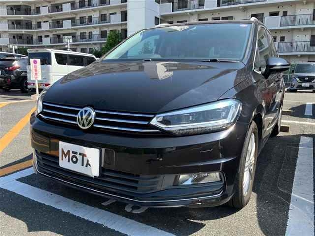 VOLKSWAGEN GOLF TOURAN