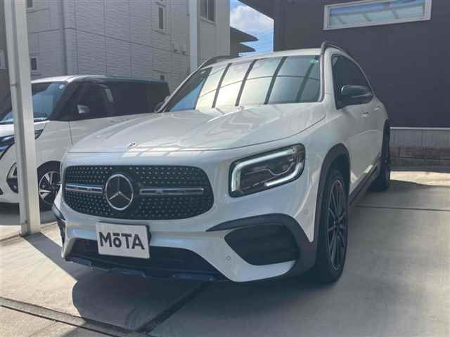 MERCEDES BENZ GLB