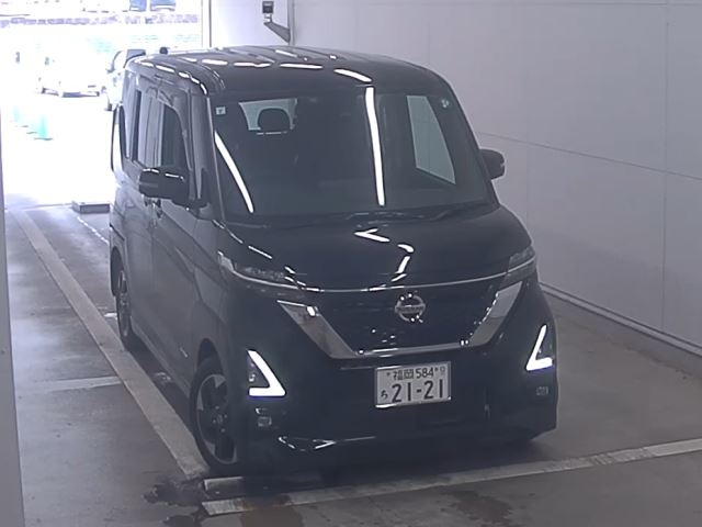 NISSAN ROOX