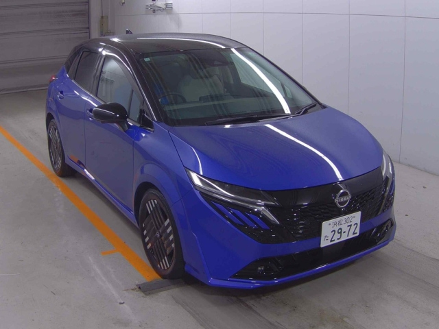 NISSAN AURA