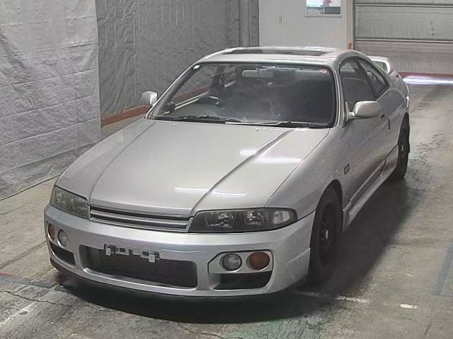 NISSAN SKYLINE