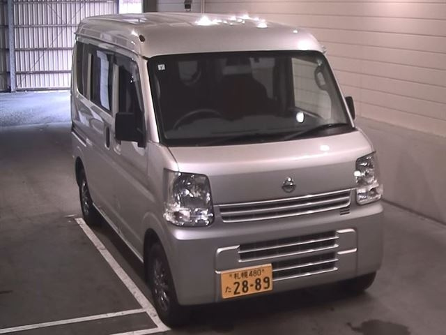 NISSAN CLIPPER VAN