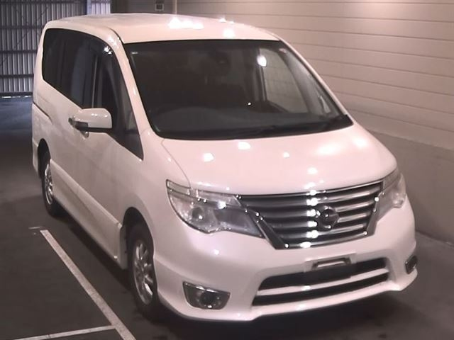 NISSAN SERENA
