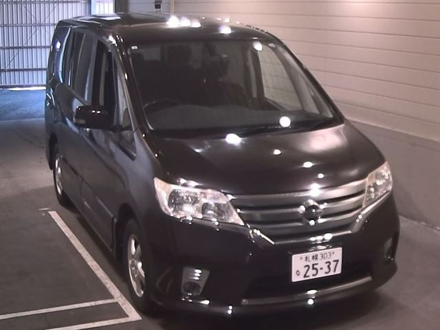 NISSAN SERENA