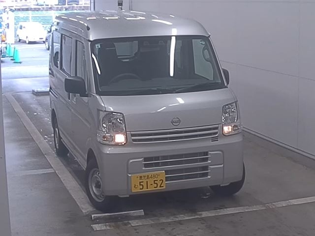 NISSAN CLIPPER VAN