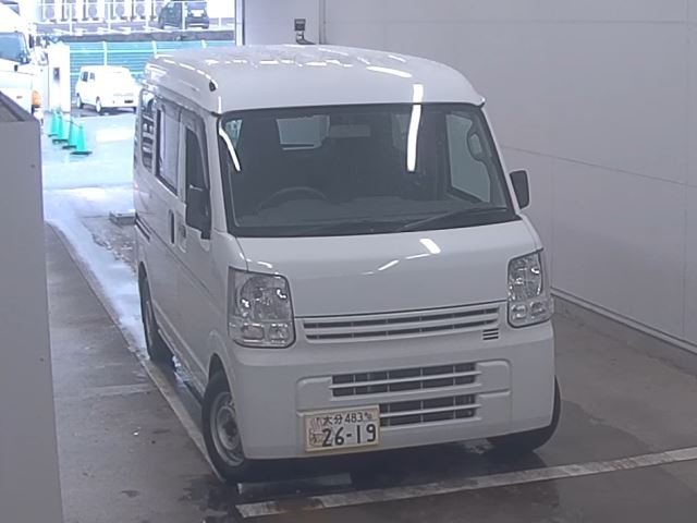 NISSAN CLIPPER VAN