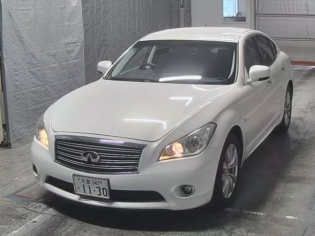 NISSAN FUGA