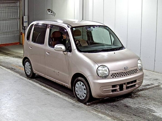DAIHATSU MOVE LATTE
