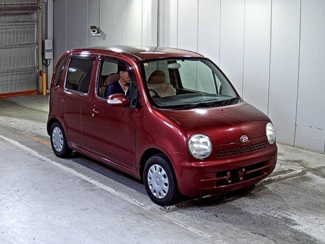 DAIHATSU MOVE LATTE