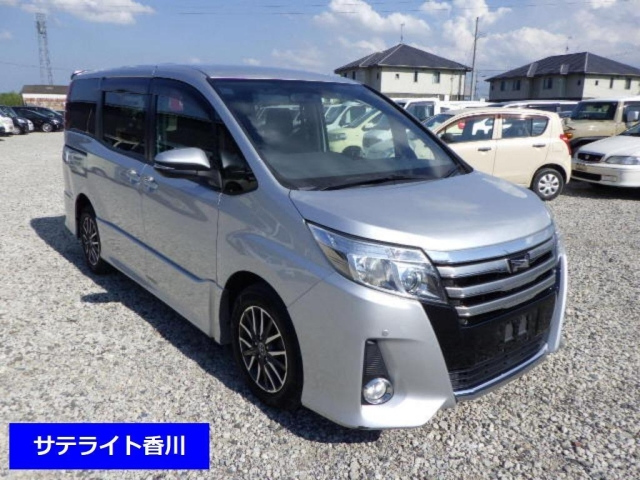 TOYOTA NOAH