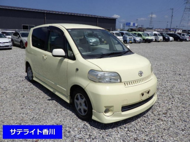 TOYOTA PORTE