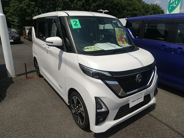 NISSAN ROOX