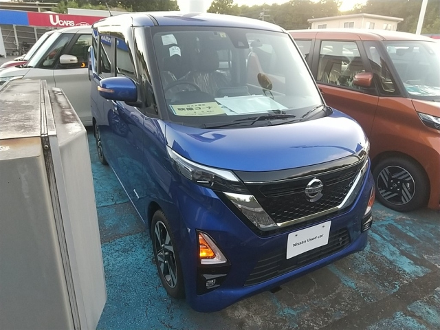 NISSAN ROOX