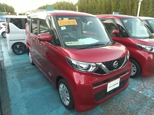 NISSAN ROOX