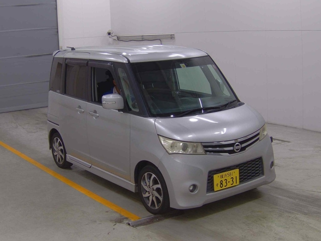NISSAN ROOX