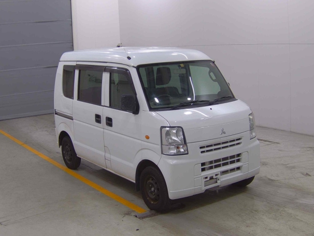 MITSUBISHI MINICAB VAN