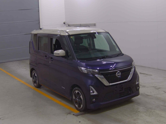 NISSAN ROOX