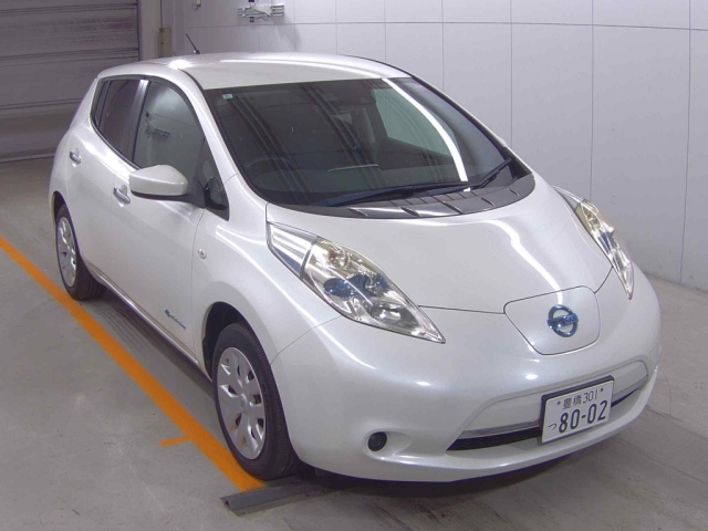 NISSAN LEAF