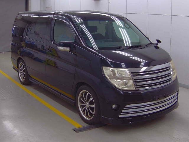 NISSAN ELGRAND