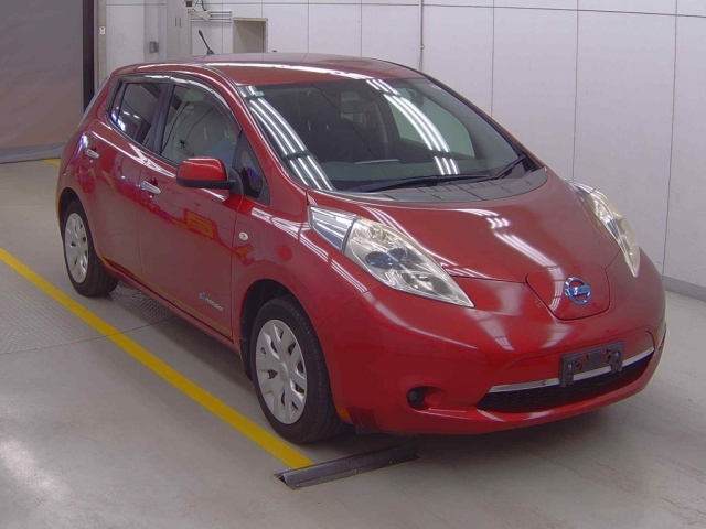 NISSAN LEAF