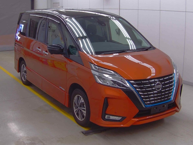 NISSAN SERENA