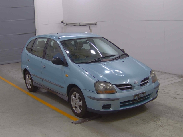 NISSAN TINO