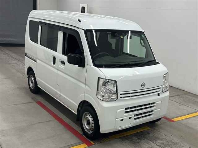 NISSAN CLIPPER VAN