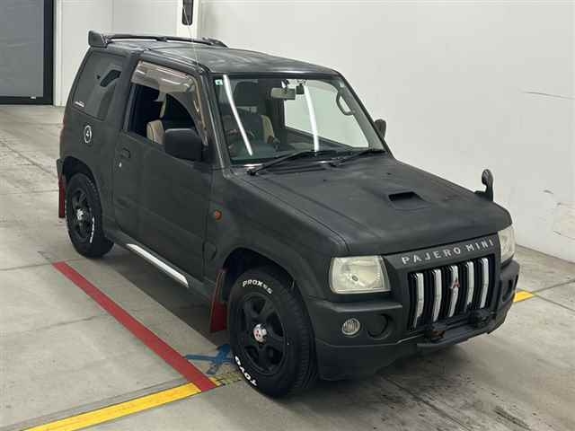 MITSUBISHI PAJERO MINI