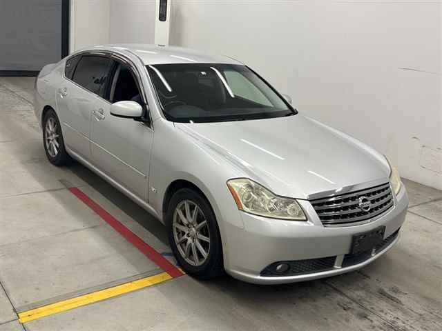 NISSAN FUGA