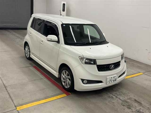TOYOTA BB