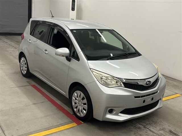 SUBARU TREZIA