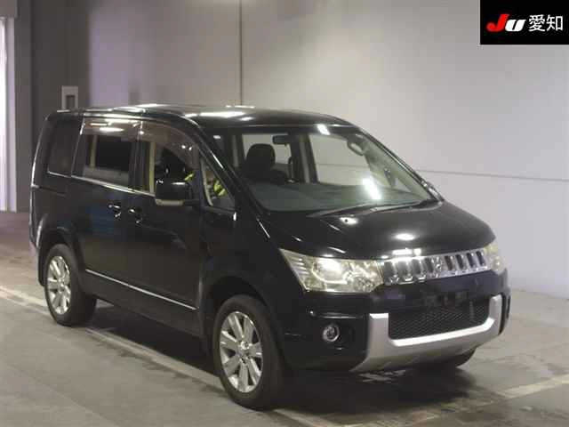 MITSUBISHI DELICA D5