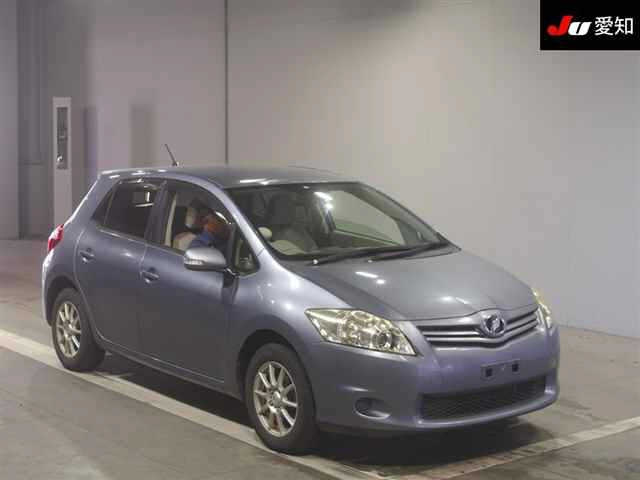 TOYOTA AURIS