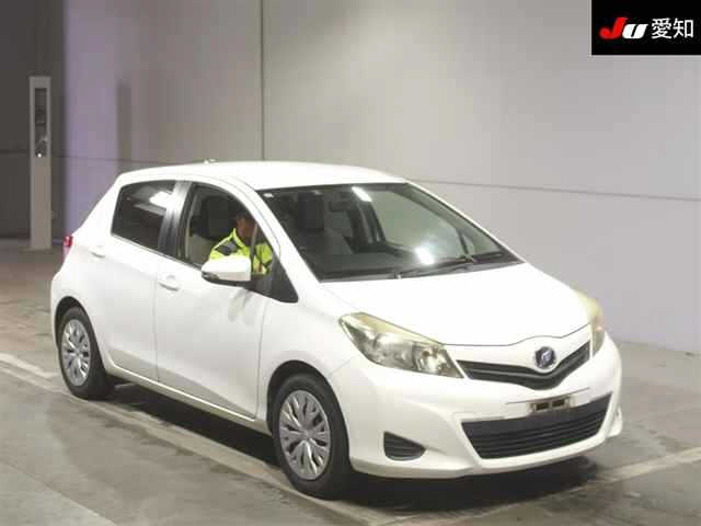 TOYOTA VITZ