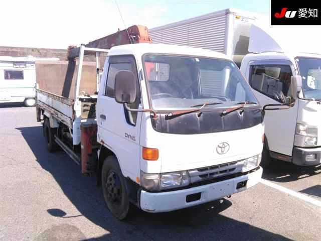 TOYOTA DYNA